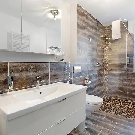 Appartamento Wohlfuehl-apartment Mit Parklatz Und Zwei Balkonen - Sonnenlicht