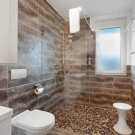 Wohlfuehl-apartment Mit Parklatz Und Zwei Balkonen - Sonnenlicht * Bad Bellingen